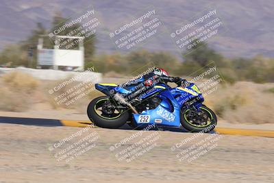 media/Dec-09-2023-SoCal Trackdays (Sat) [[76a8ac2686]]/Turn 4 Set 1 (1120am)/